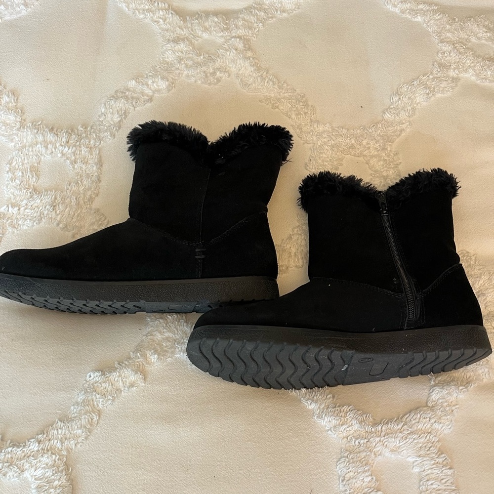 Black boots
